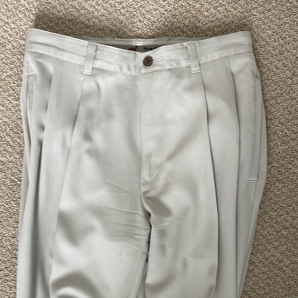 Tommy Bahama 100% silk men’s pant size 30–31X and 31 inseam